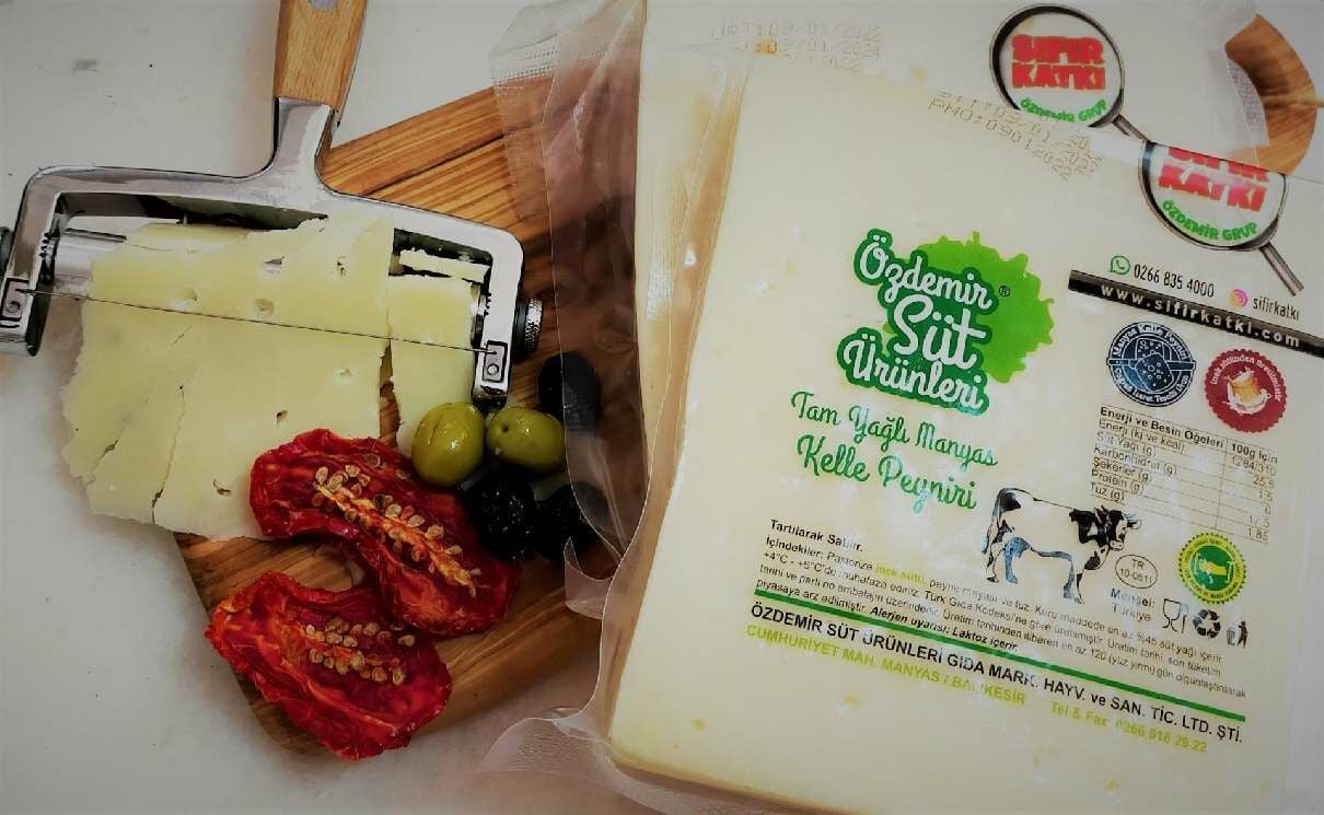 AZ TUZLU MANYAS MİHALİÇ (KELLE) İNEK PEYNİRİ-TAM YAĞLI 1000 gr.